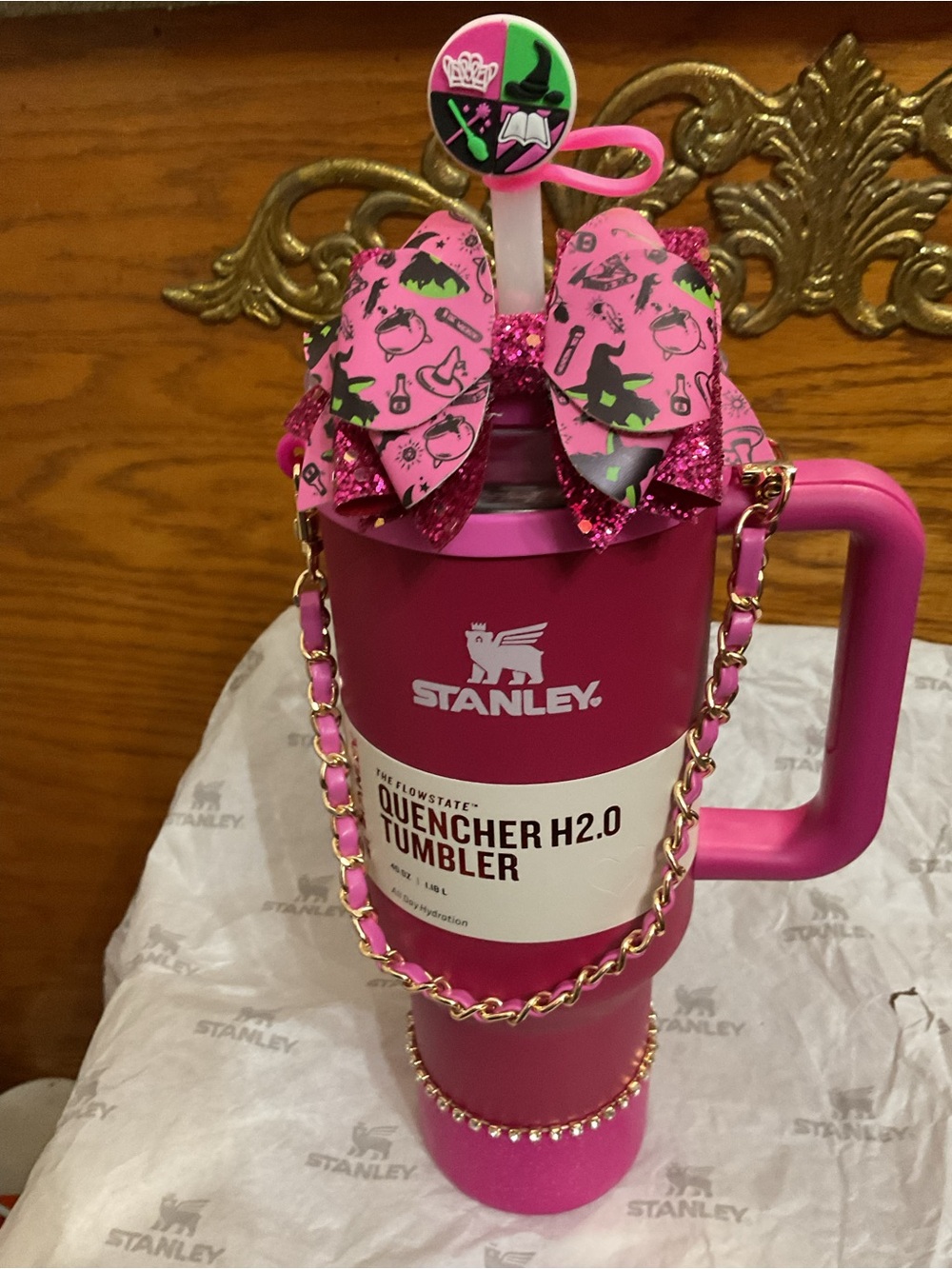 Stanley Pink Quencher H2.0 Tumbler with Decorative Bow and Chain